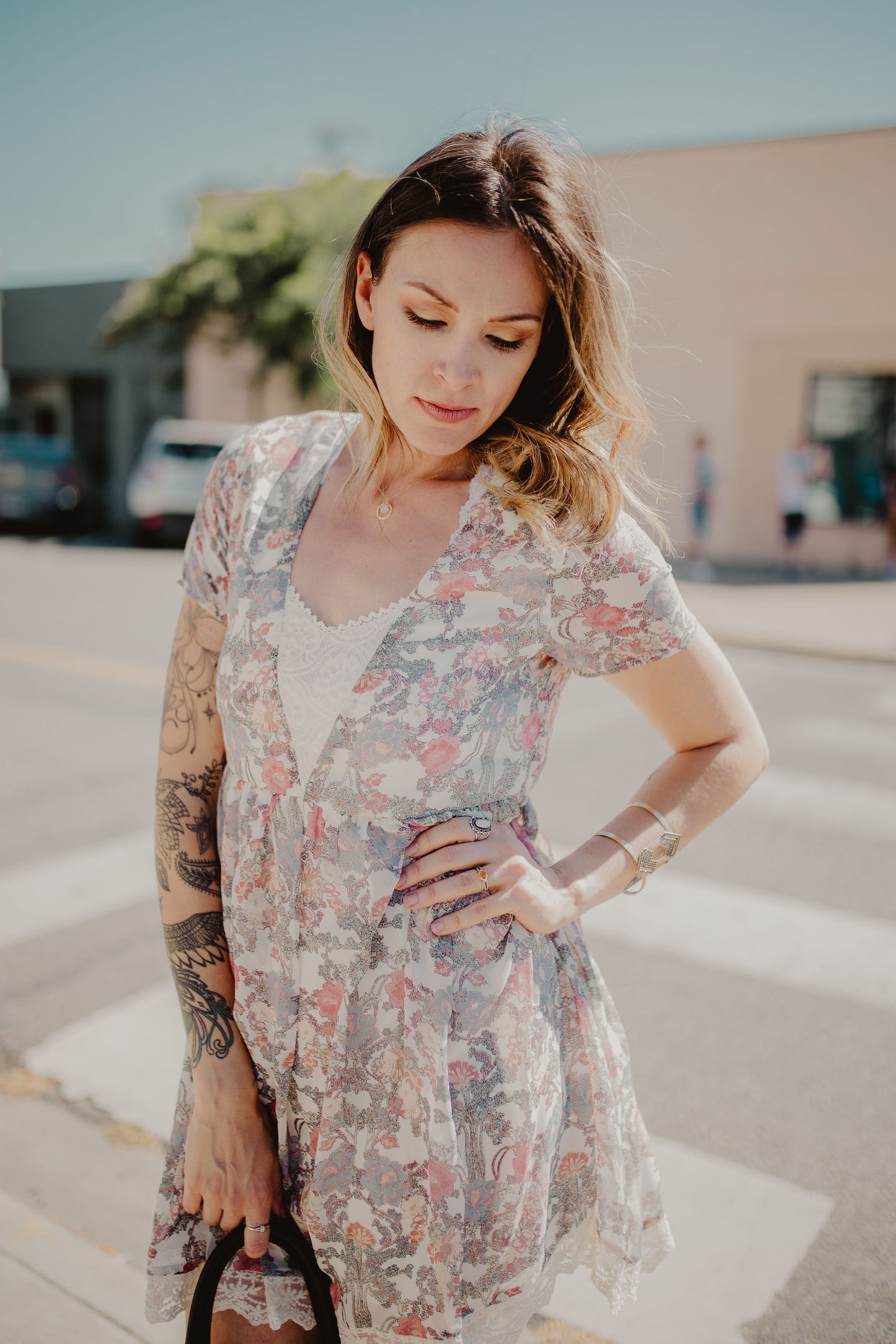 Entro Floral Short Sleeve Dress W/ Lace Hem & Neckline (S-L)
