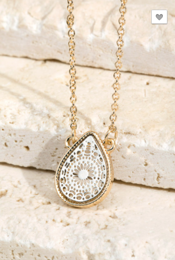 IT’S Teardrop Pendant Necklace W/ Gold Stud's (2 Colors)