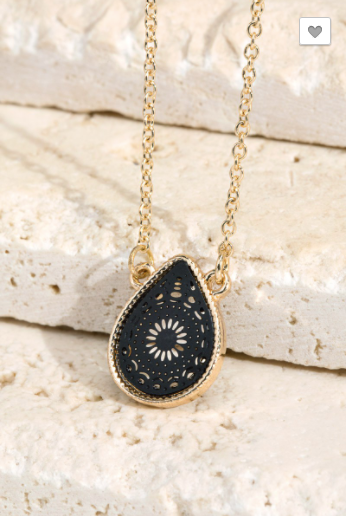 IT’S Teardrop Pendant Necklace W/ Gold Stud's (2 Colors)