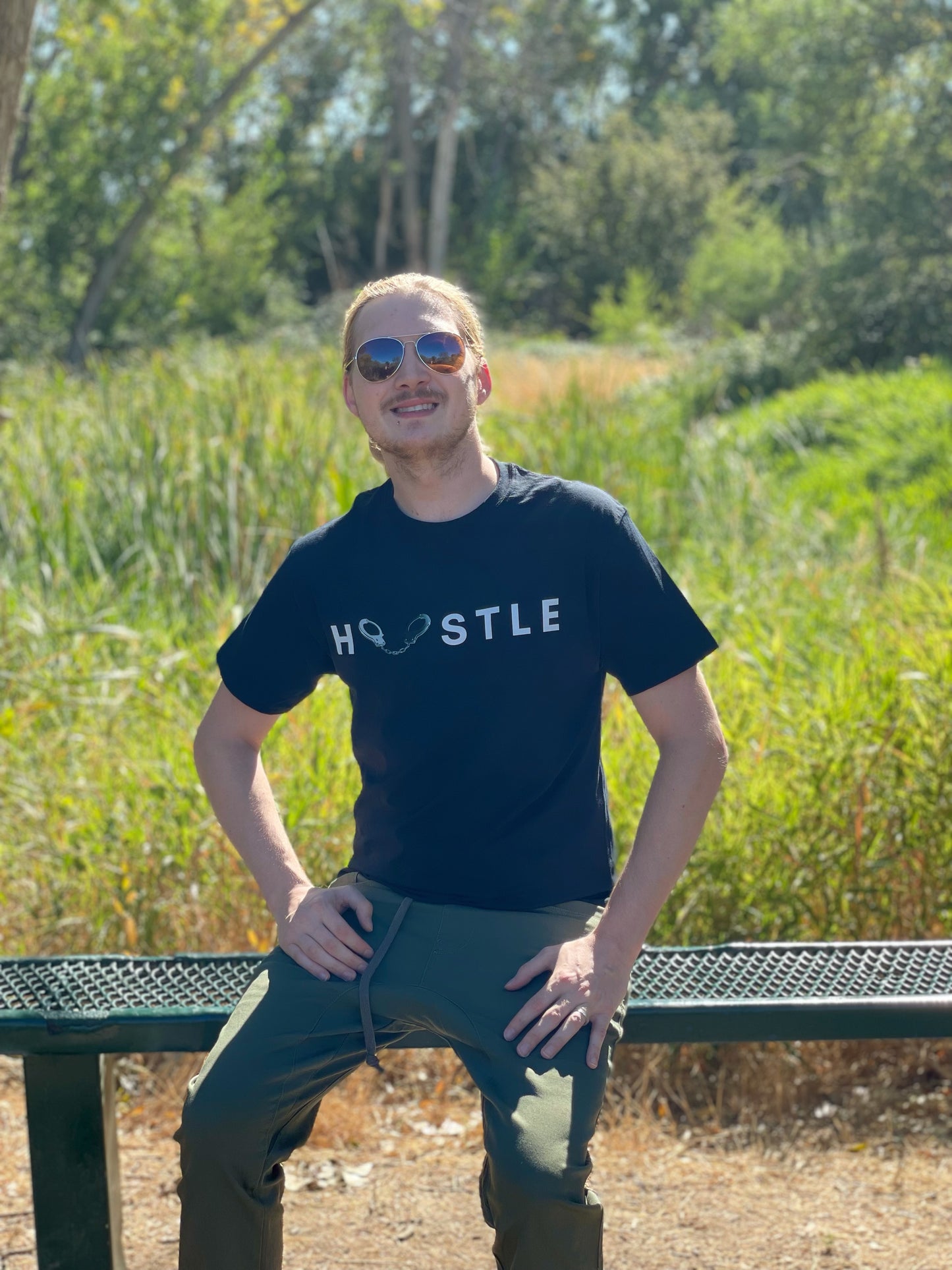 Free Culture Hustle Tee Black (S-3XL)