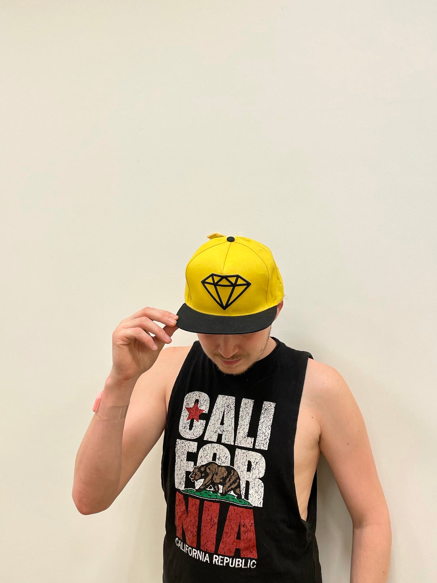 Diamond Supply Snapback Black & Yellow
