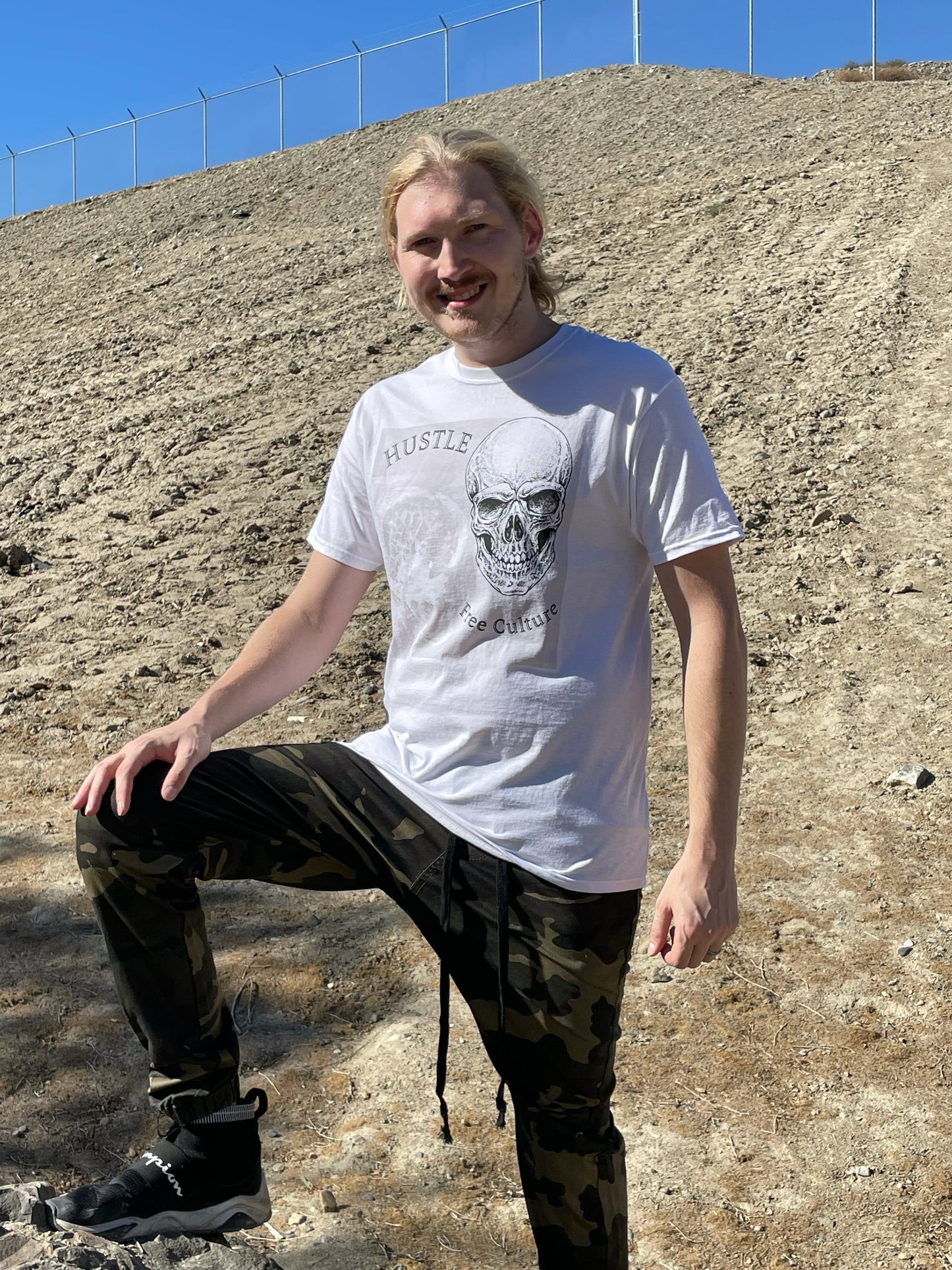 Free Culture Skull & Brain Tee (S-3XL)