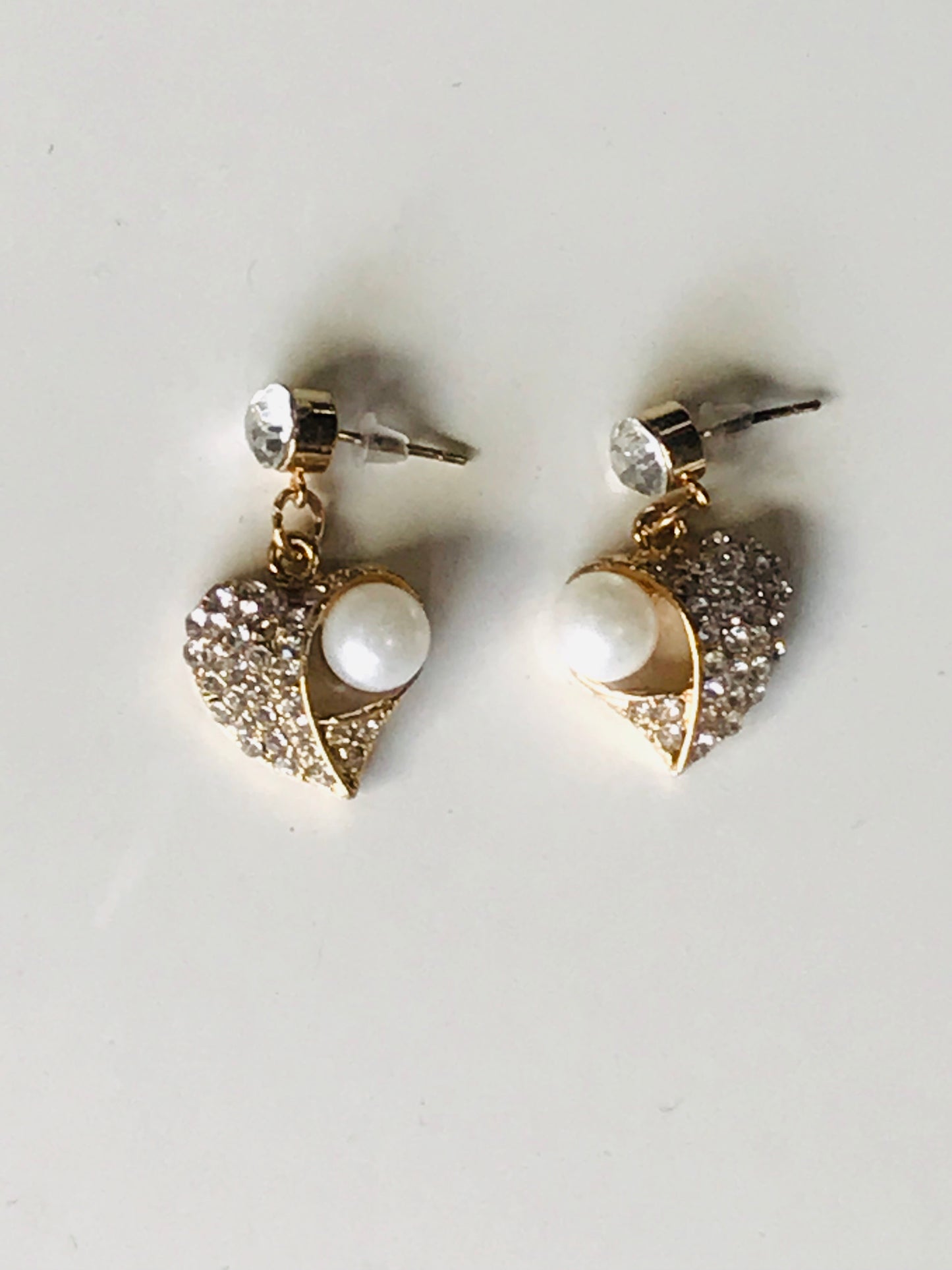 Dangling Heart Earrings W/ Pearls